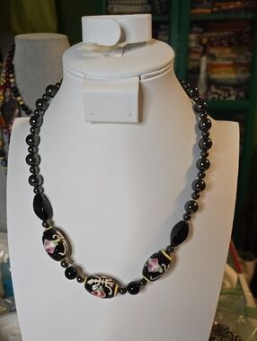 Black Floral Bead Necklace with Hand-Painted Accent